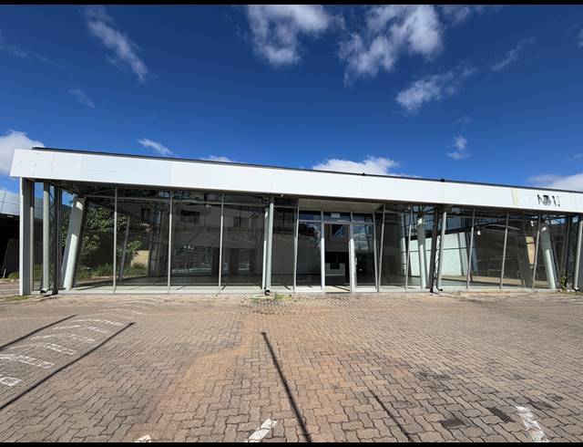 1,840.80M² SHOWROOM TO LET IN BRUMA